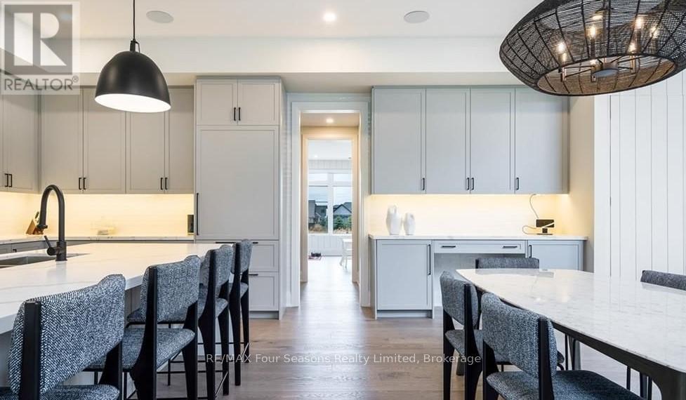 132 Dorothy Drive, Blue Mountains, Ontario  N0H 2P0 - Photo 12 - X12572496