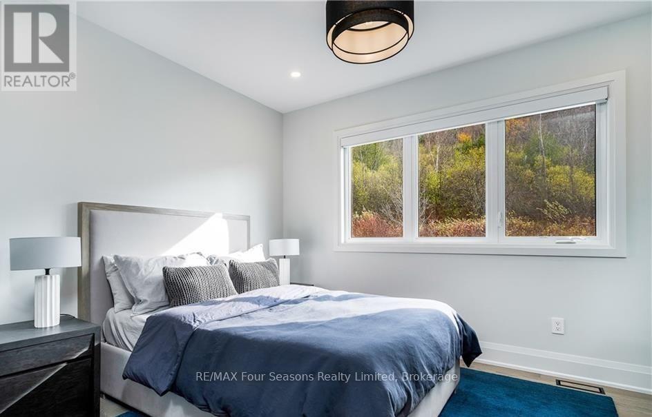 132 Dorothy Drive, Blue Mountains, Ontario  N0H 2P0 - Photo 34 - X12572496