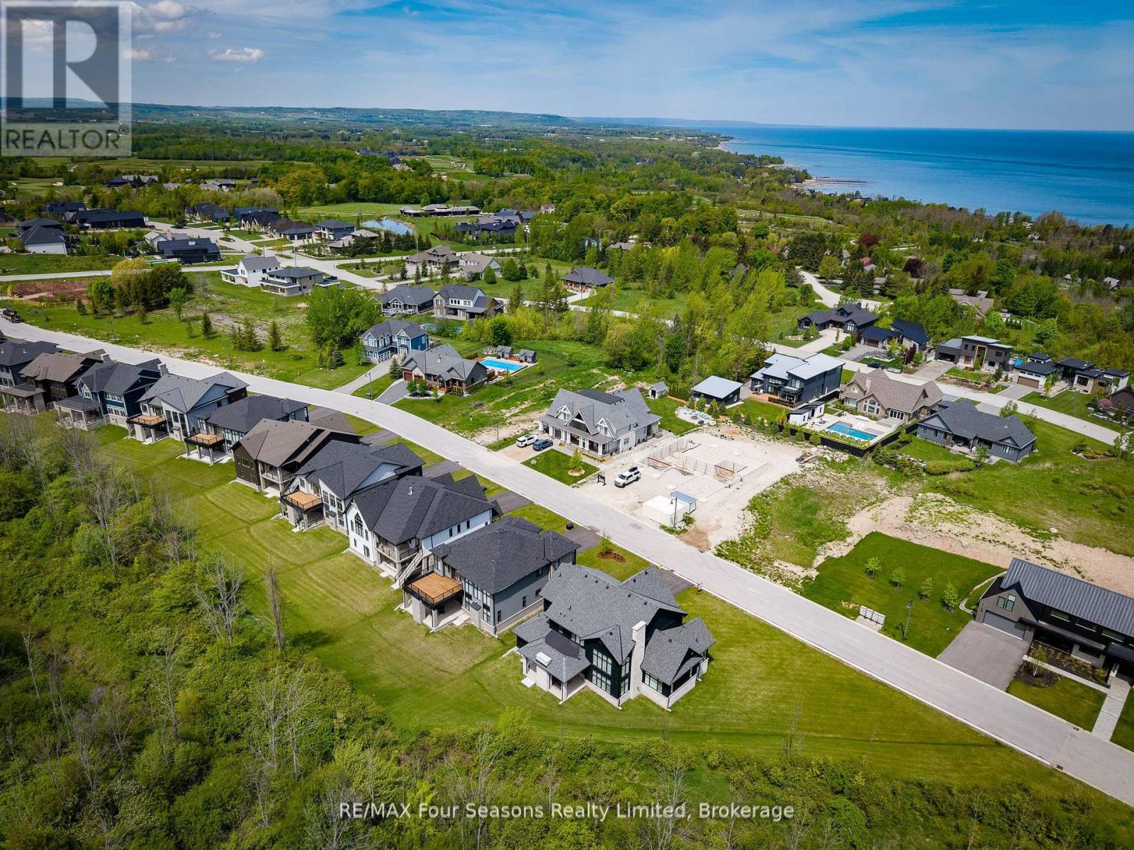 132 Dorothy Drive, Blue Mountains, Ontario  N0H 2P0 - Photo 41 - X12572496