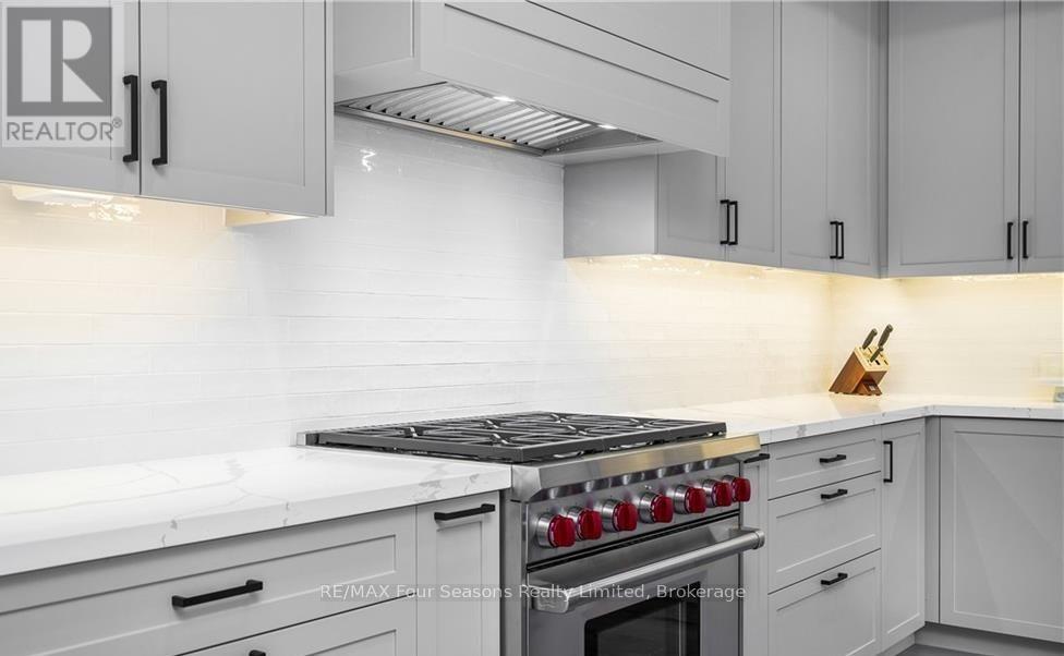 132 Dorothy Drive, Blue Mountains, Ontario  N0H 2P0 - Photo 9 - X12572496