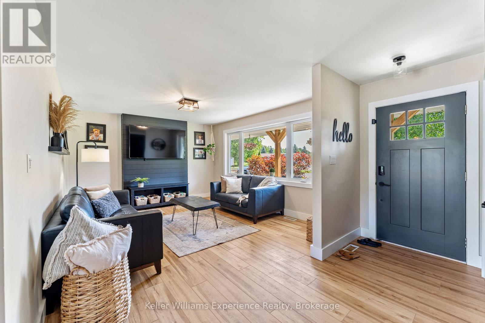 110 Mary Avenue, Georgian Bluffs, Ontario  N4K 5N5 - Photo 3 - X12572508