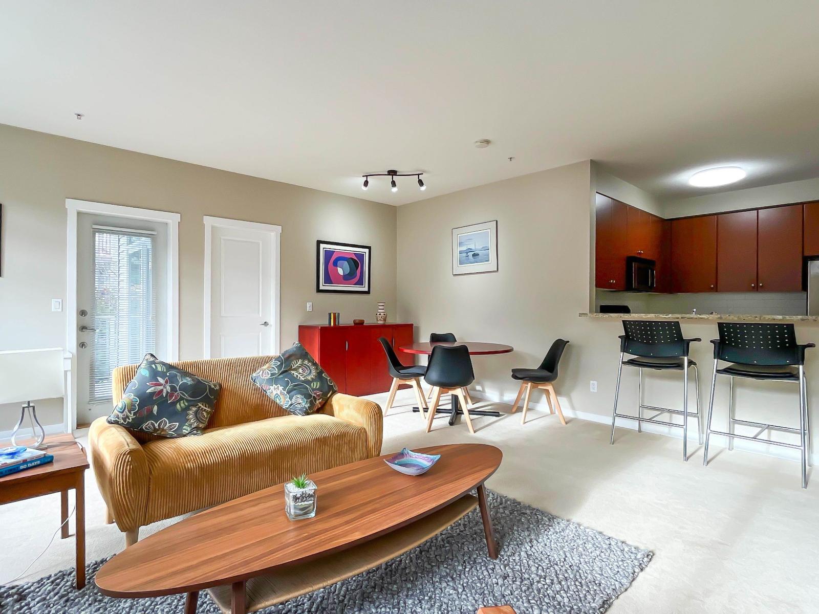 207 15299 17a Avenue, Surrey, British Columbia  V4A 1V4 - Photo 6 - R3069614