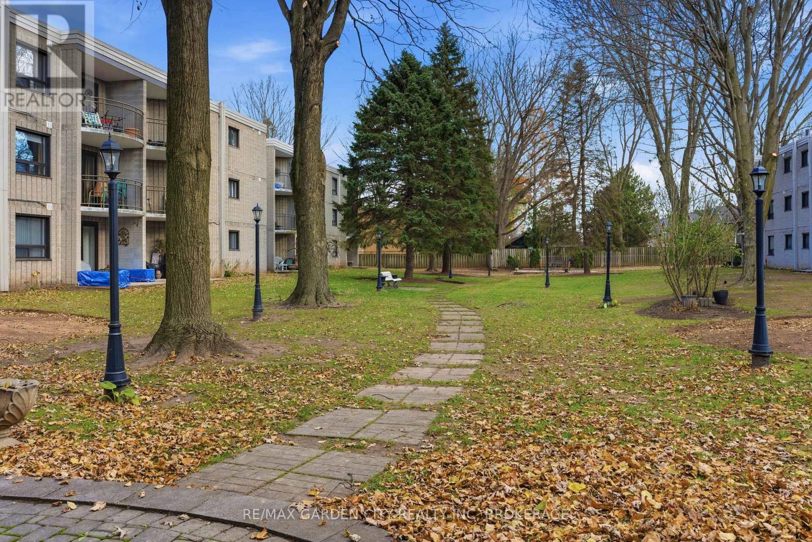 230 - 4658 Drummond Road, Niagara Falls, Ontario  L2E 7E1 - Photo 24 - X12565118