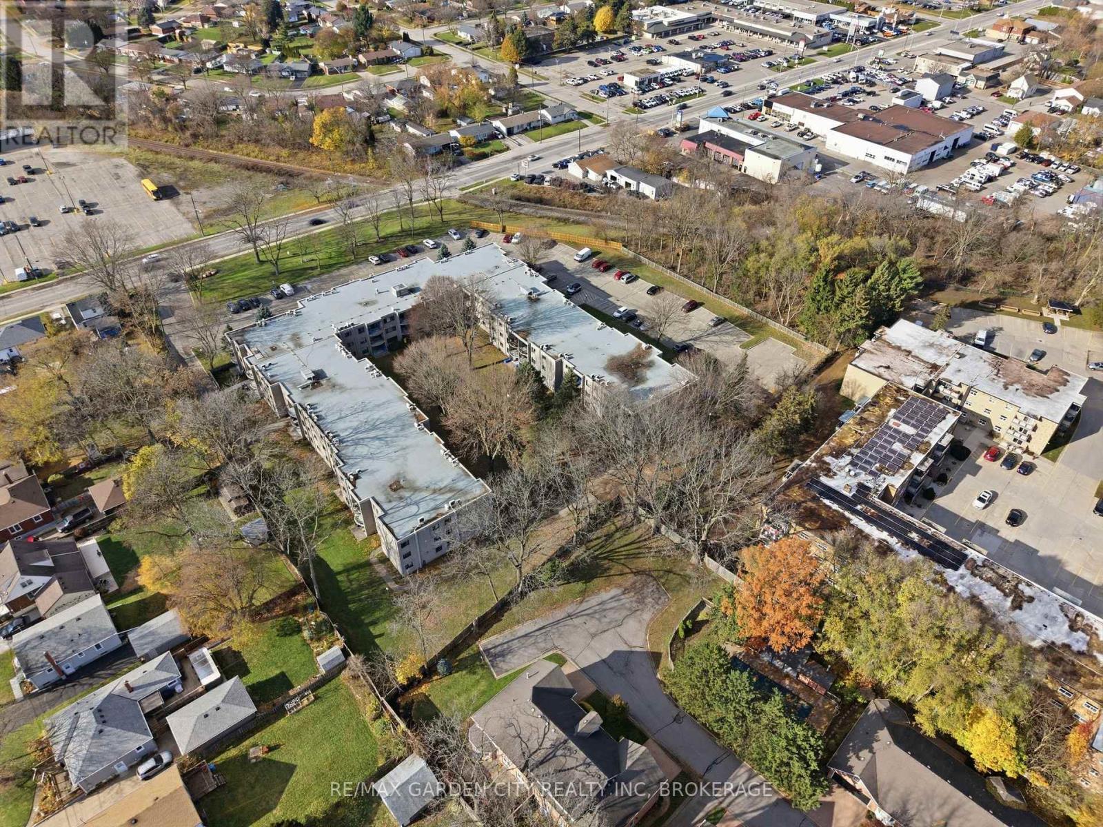 230 - 4658 Drummond Road, Niagara Falls, Ontario  L2E 7E1 - Photo 32 - X12565118