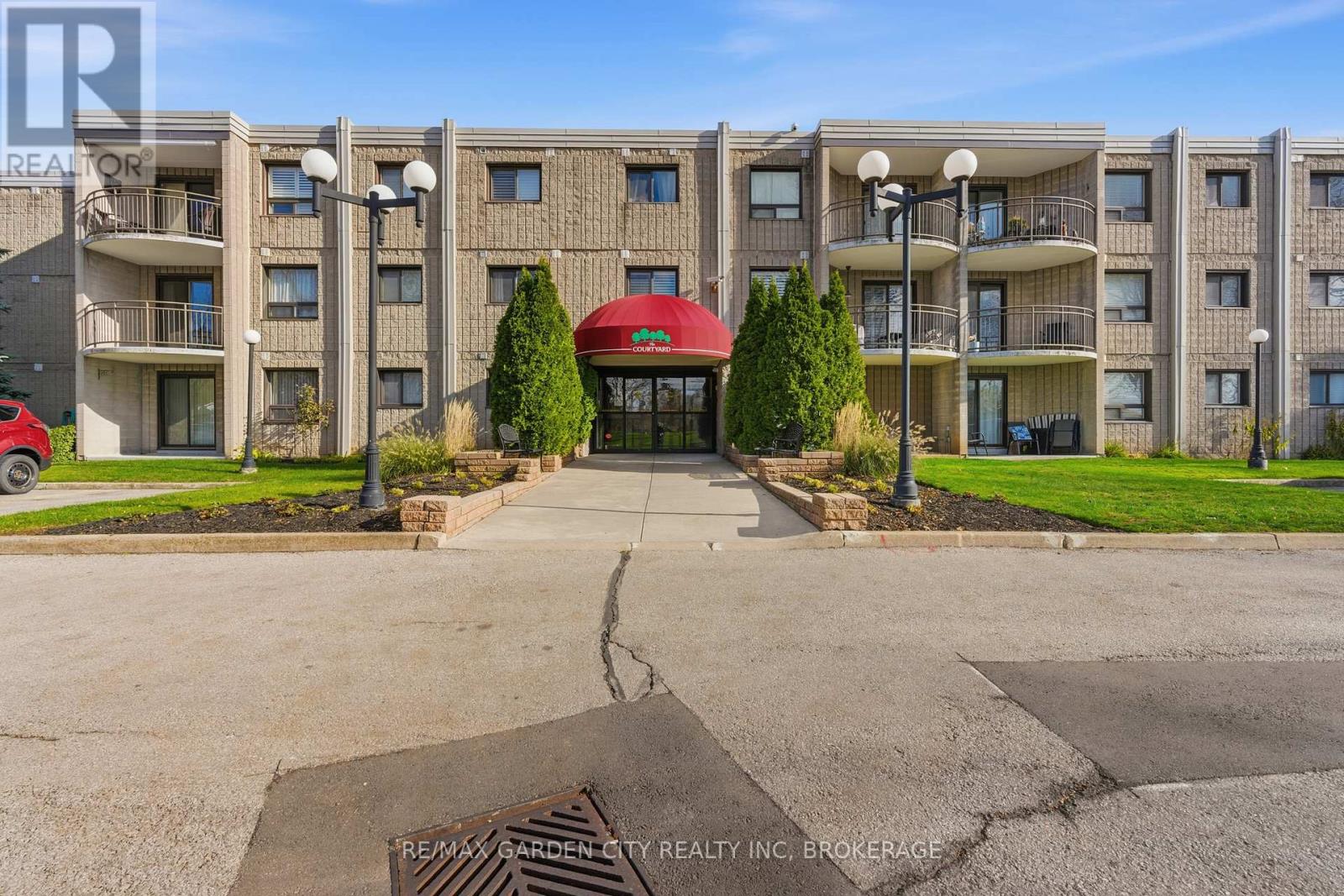 230 - 4658 Drummond Road, Niagara Falls, Ontario  L2E 7E1 - Photo 36 - X12565118