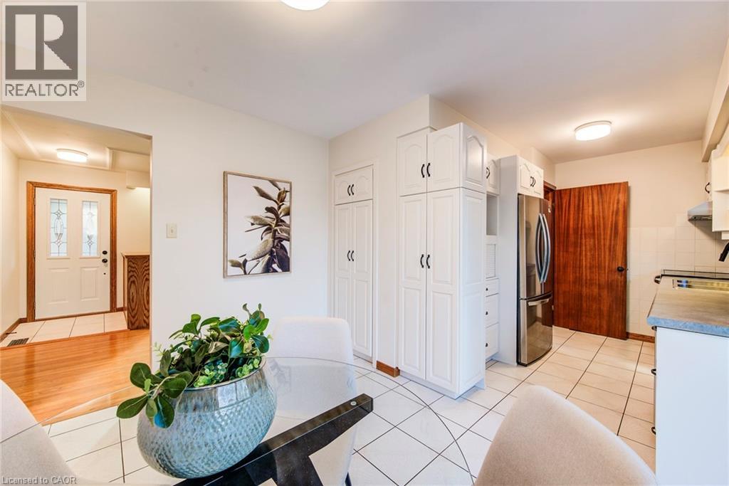 28 Peachwood Court, Kitchener, Ontario  N2B 1S6 - Photo 9 - 40790048