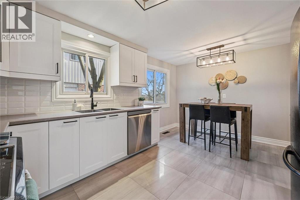 3 Briarlea Road, Guelph, Ontario  N1G 3H4 - Photo 5 - 40789926