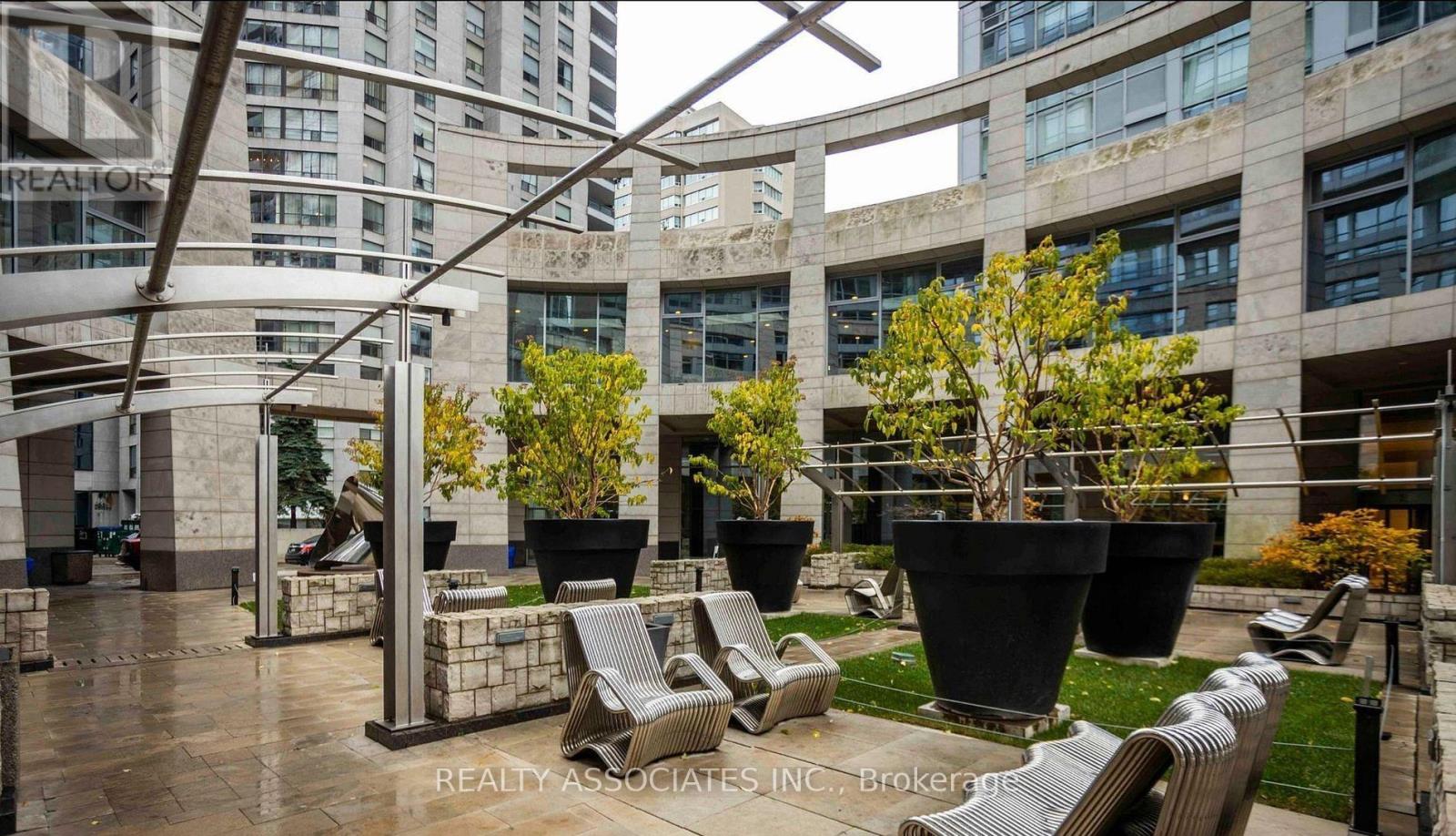 2704 - 2191 Yonge Street, Toronto, Ontario  M4S 2B1 - Photo 4 - C12572388