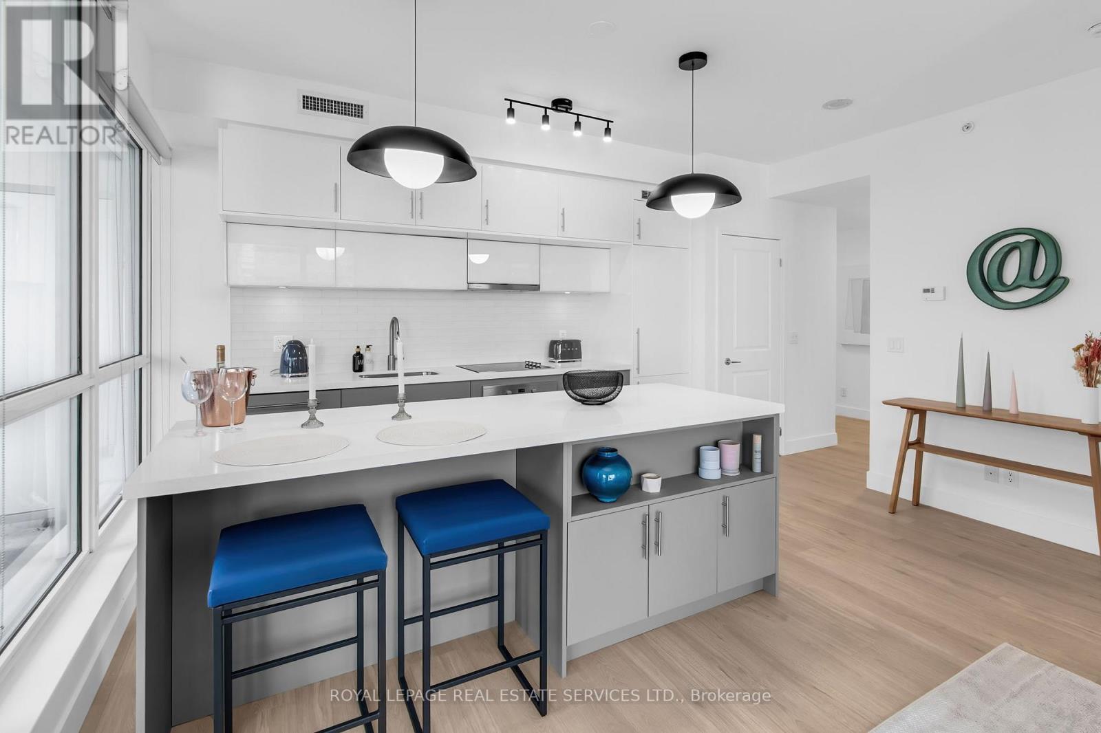 403 - 8 Mercer Street, Toronto, Ontario  M5V 0C4 - Photo 12 - C12572406