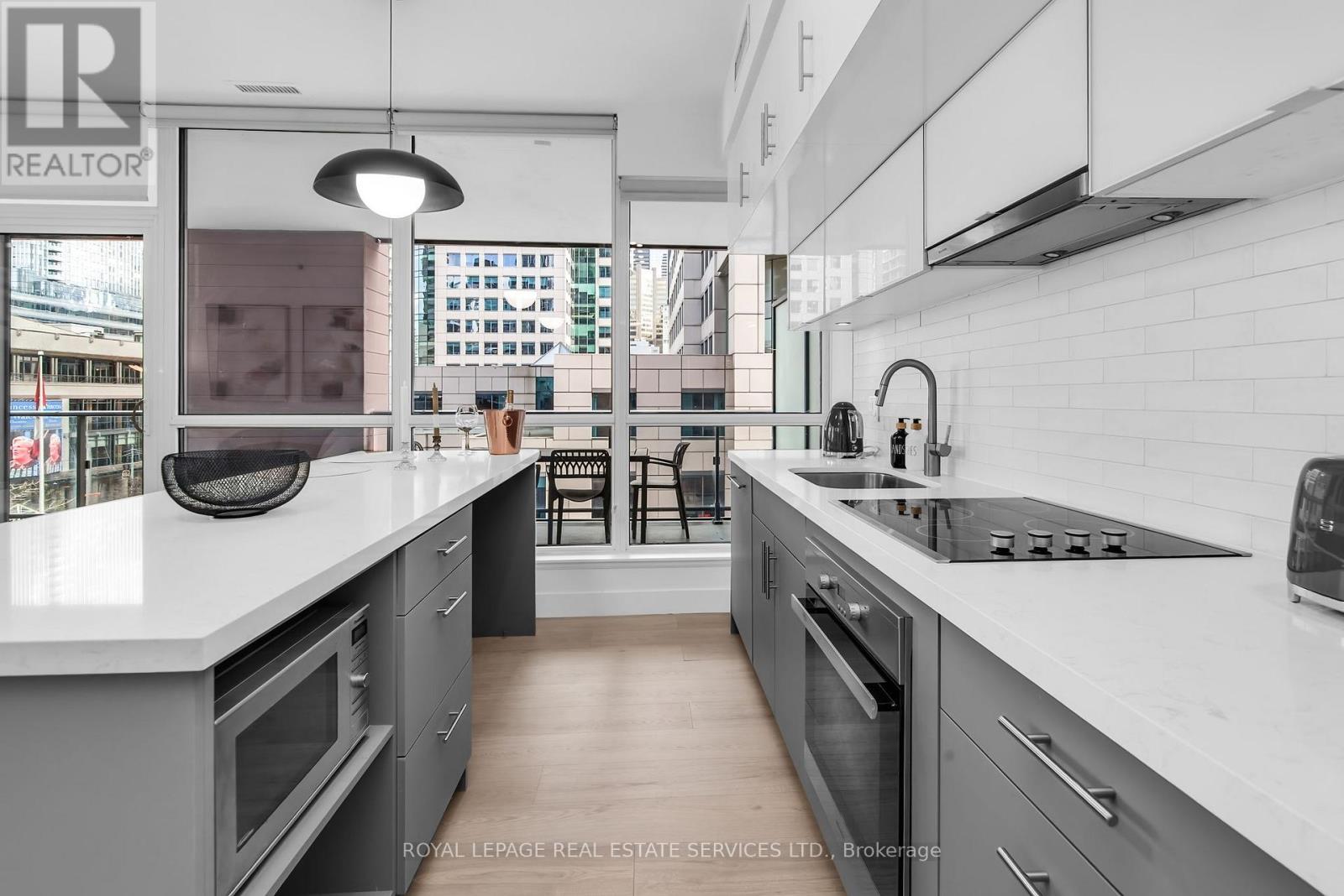 403 - 8 Mercer Street, Toronto, Ontario  M5V 0C4 - Photo 4 - C12572406