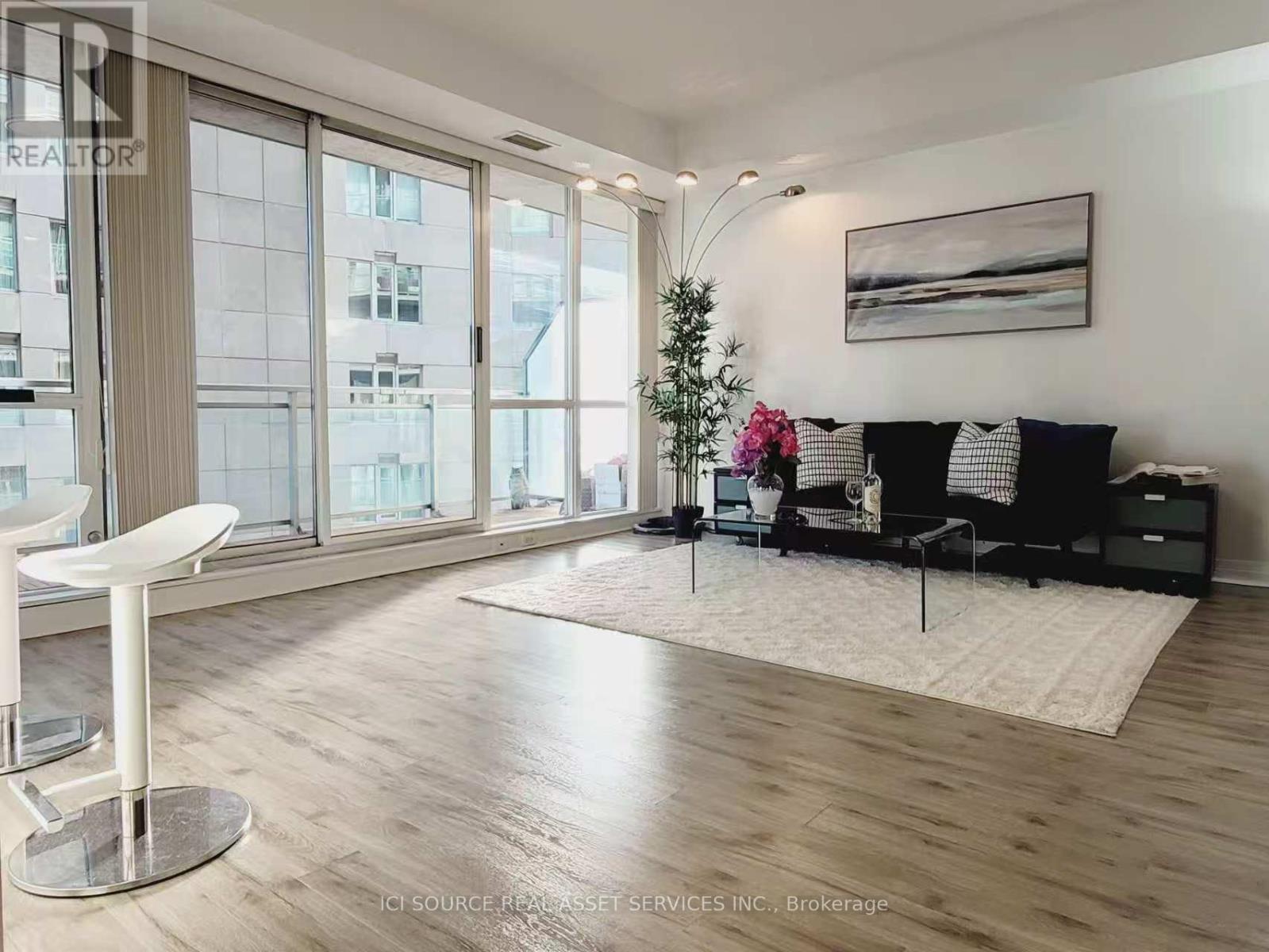 1305 - 220 Victoria Street, Toronto, Ontario  M5B 2R6 - Photo 5 - C12572436