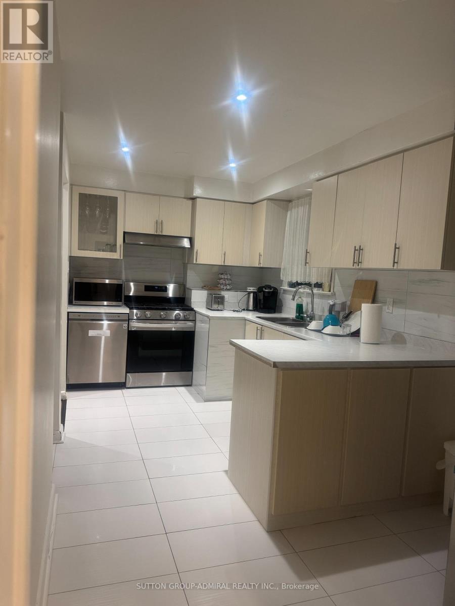 Main - 357 Patricia Avenue, Toronto, Ontario  M2R 2M8 - Photo 3 - C12572494