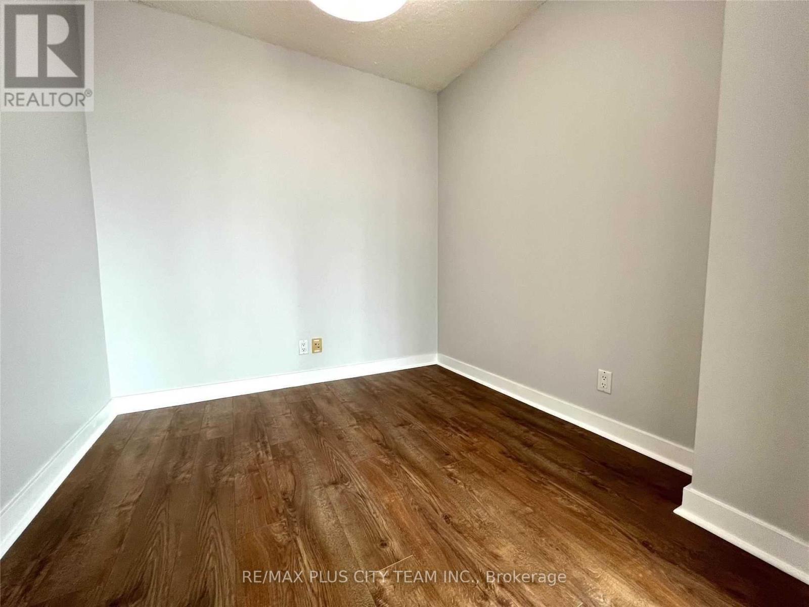 1103 - 381 Front Street W, Toronto, Ontario  M5V 3R8 - Photo 10 - C12572514