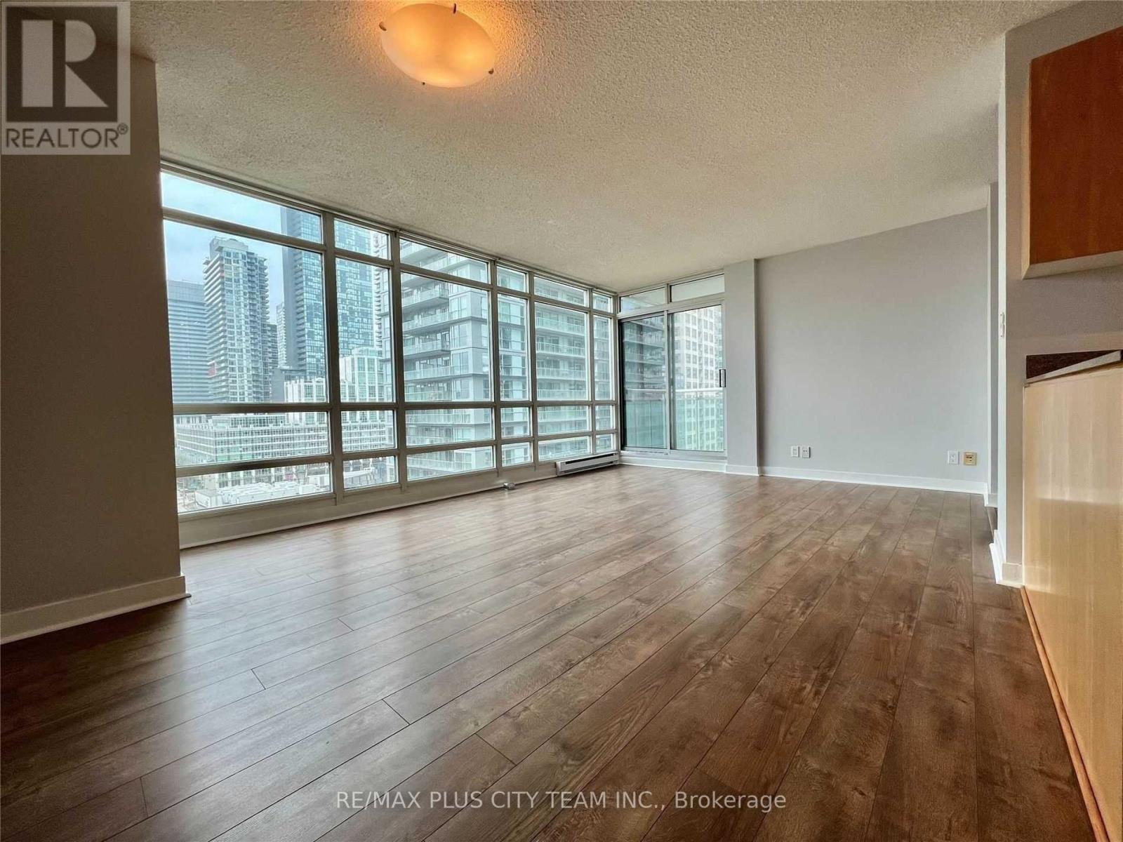 1103 - 381 Front Street W, Toronto, Ontario  M5V 3R8 - Photo 4 - C12572514