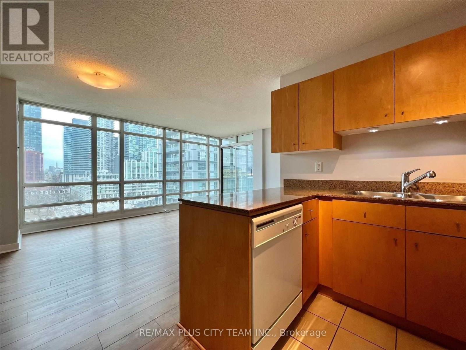 1103 - 381 Front Street W, Toronto, Ontario  M5V 3R8 - Photo 6 - C12572514