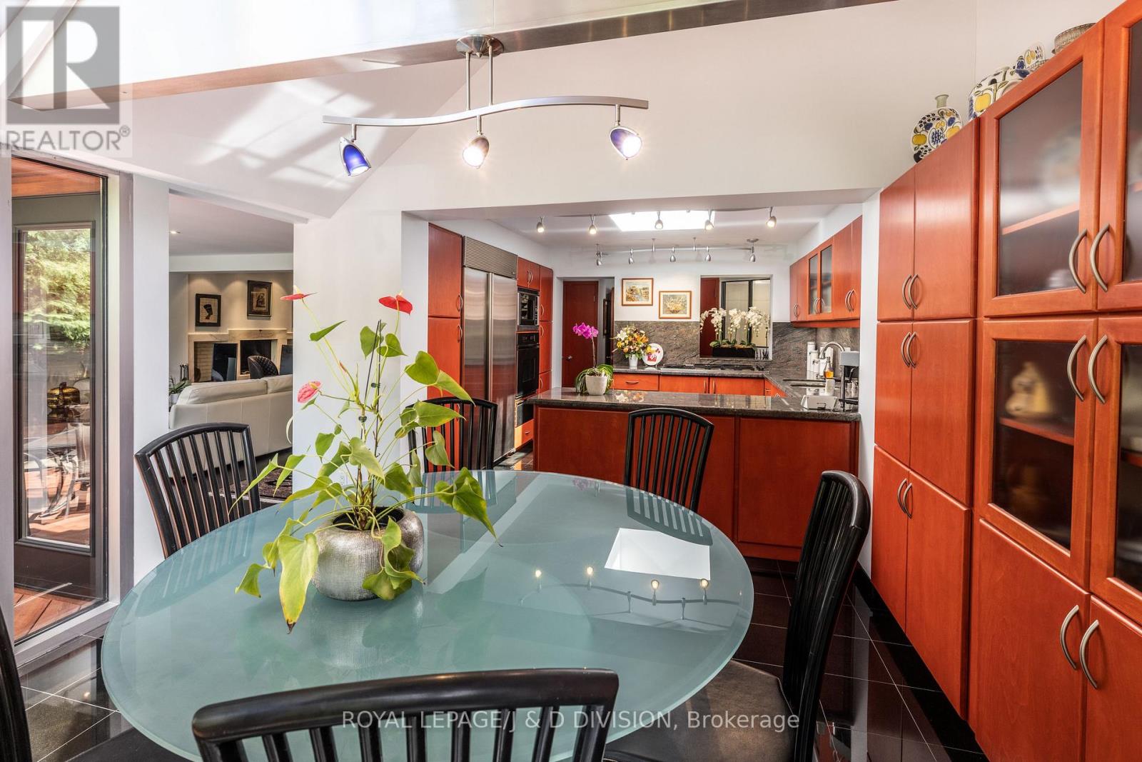 428 Russell Hill Road, Toronto, Ontario  M5P 2S3 - Photo 16 - C12572516