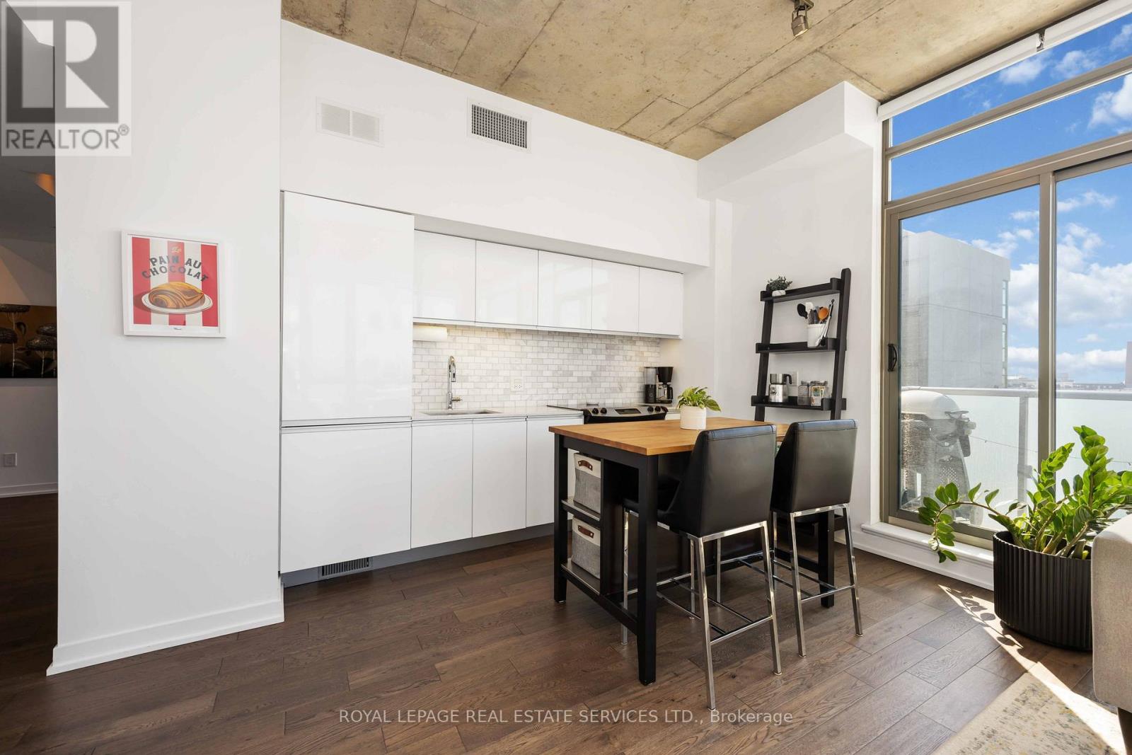 614 - 8 Gladstone Avenue, Toronto, Ontario  M6J 3K6 - Photo 13 - C12572572