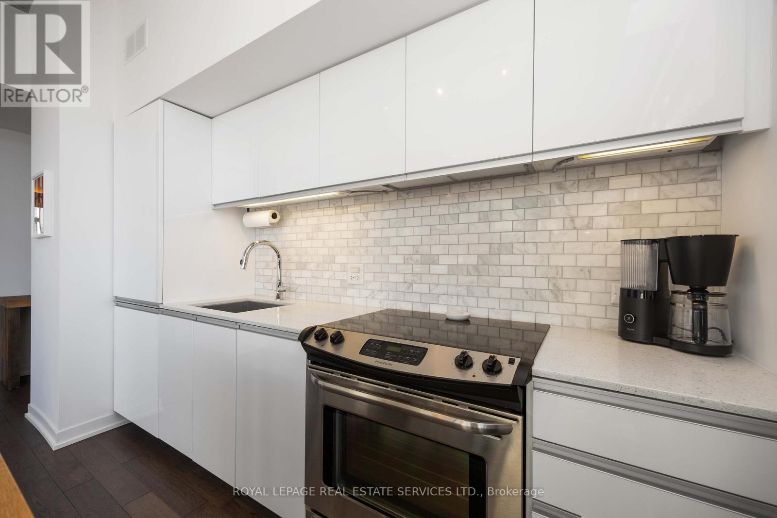 614 - 8 Gladstone Avenue, Toronto, Ontario  M6J 3K6 - Photo 16 - C12572572