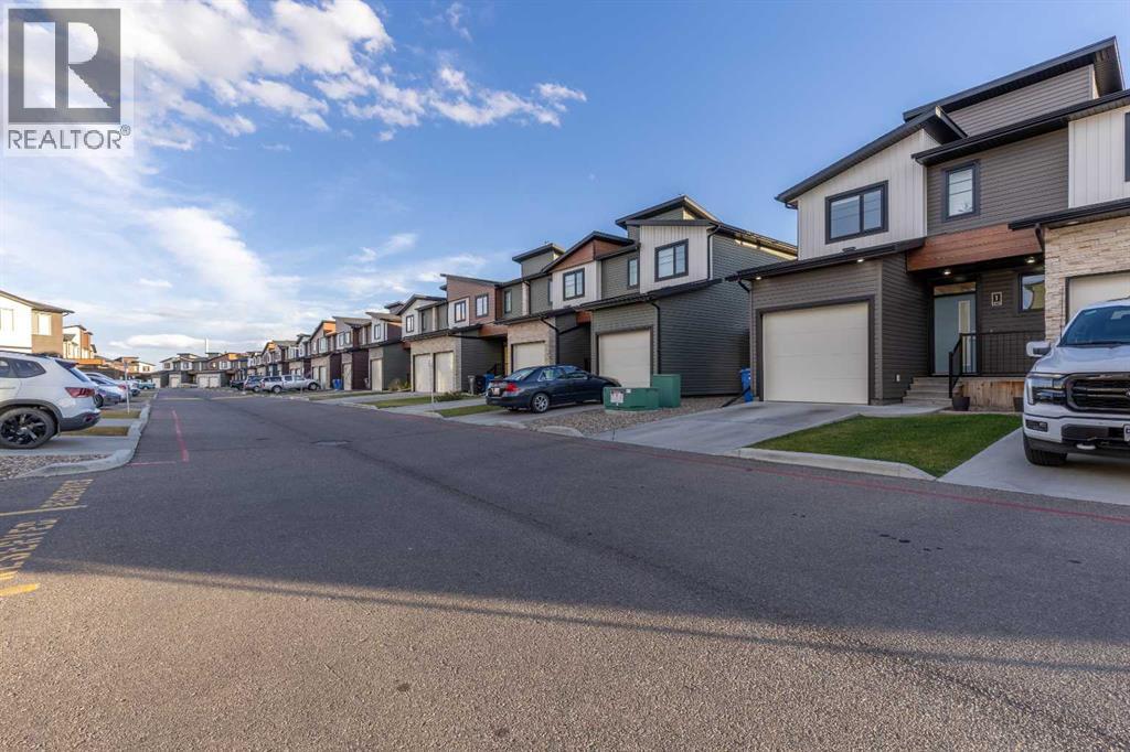 1, 474 Highlands Boulevard W, Lethbridge, Alberta  T1J 5K5 - Photo 3 - A2271178