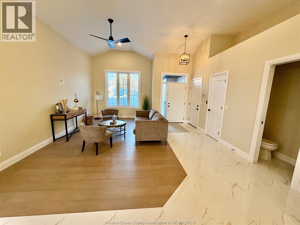 1644 Shawnee Road, Tecumseh, Ontario  N8N 1S5 - Photo 8 - 25028682