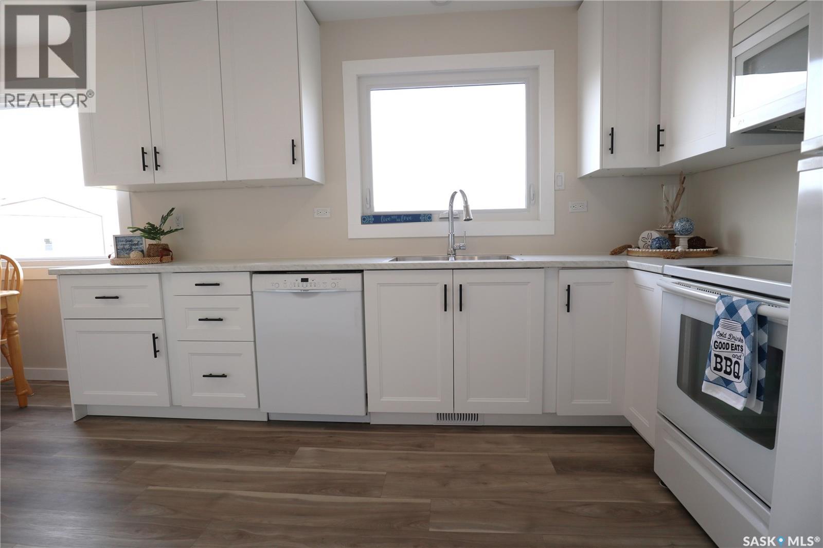 17 Larocque Drive, Katepwa Beach, Saskatchewan  S0G 2Y0 - Photo 9 - SK023560