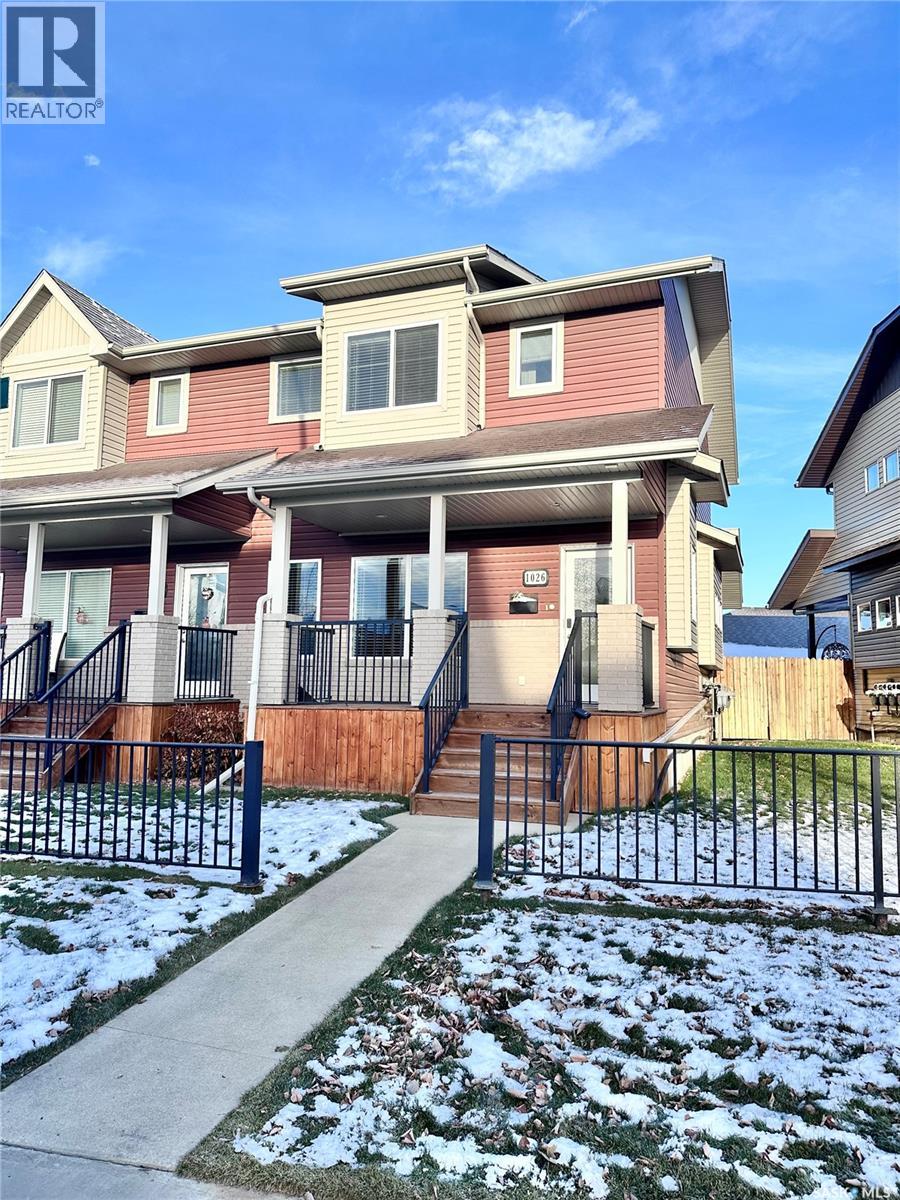 1026 Willowgrove Crescent, Saskatoon, Saskatchewan  S7W 0H7 - Photo 1 - SK024618