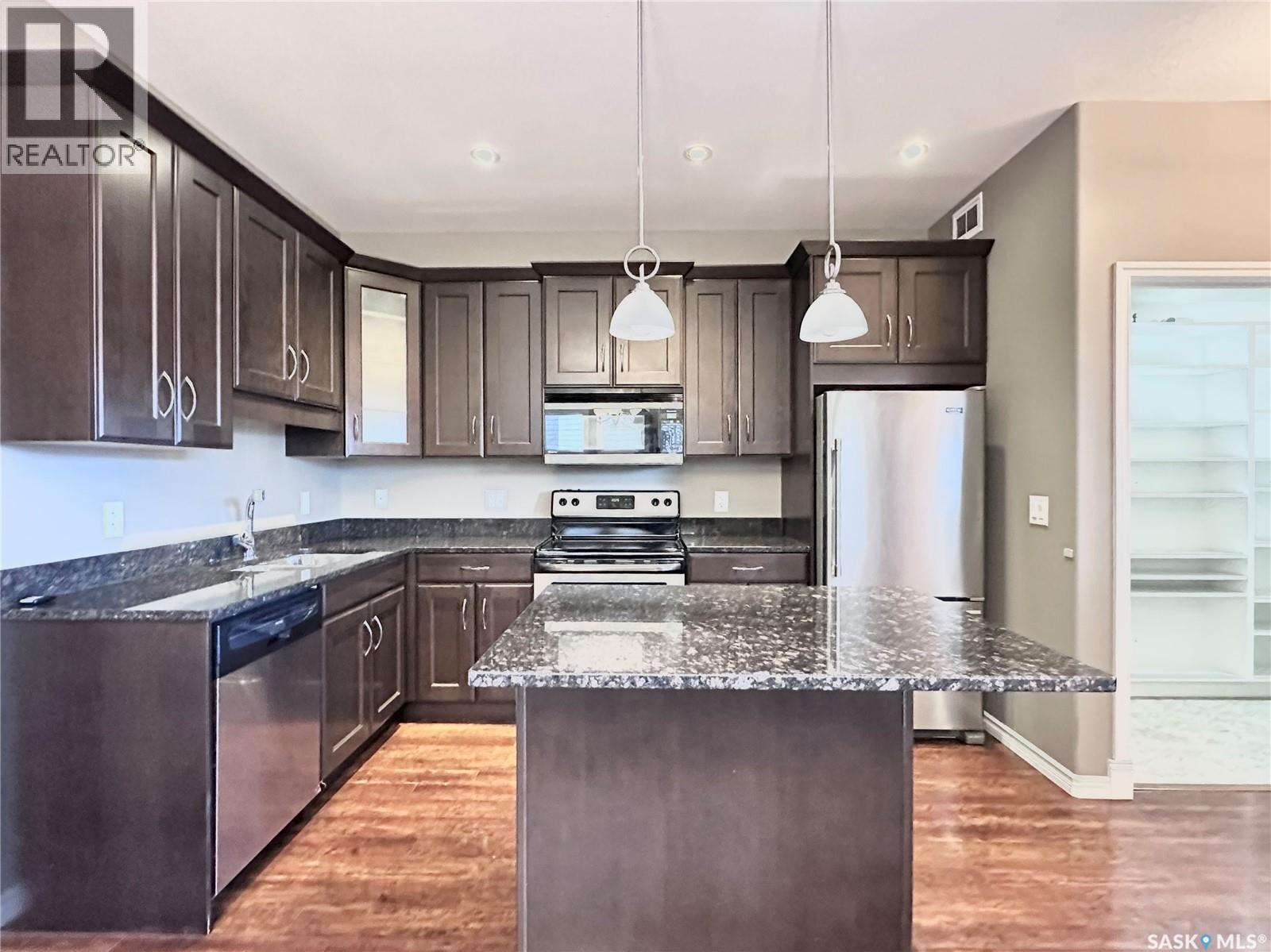 1026 Willowgrove Crescent, Saskatoon, Saskatchewan  S7W 0H7 - Photo 11 - SK024618