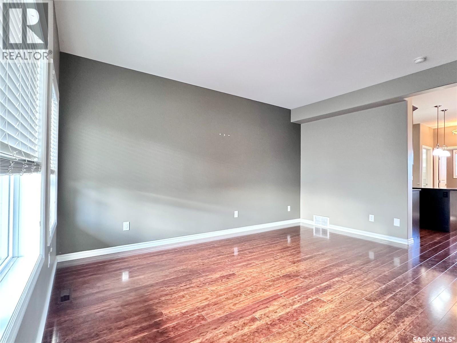 1026 Willowgrove Crescent, Saskatoon, Saskatchewan  S7W 0H7 - Photo 4 - SK024618