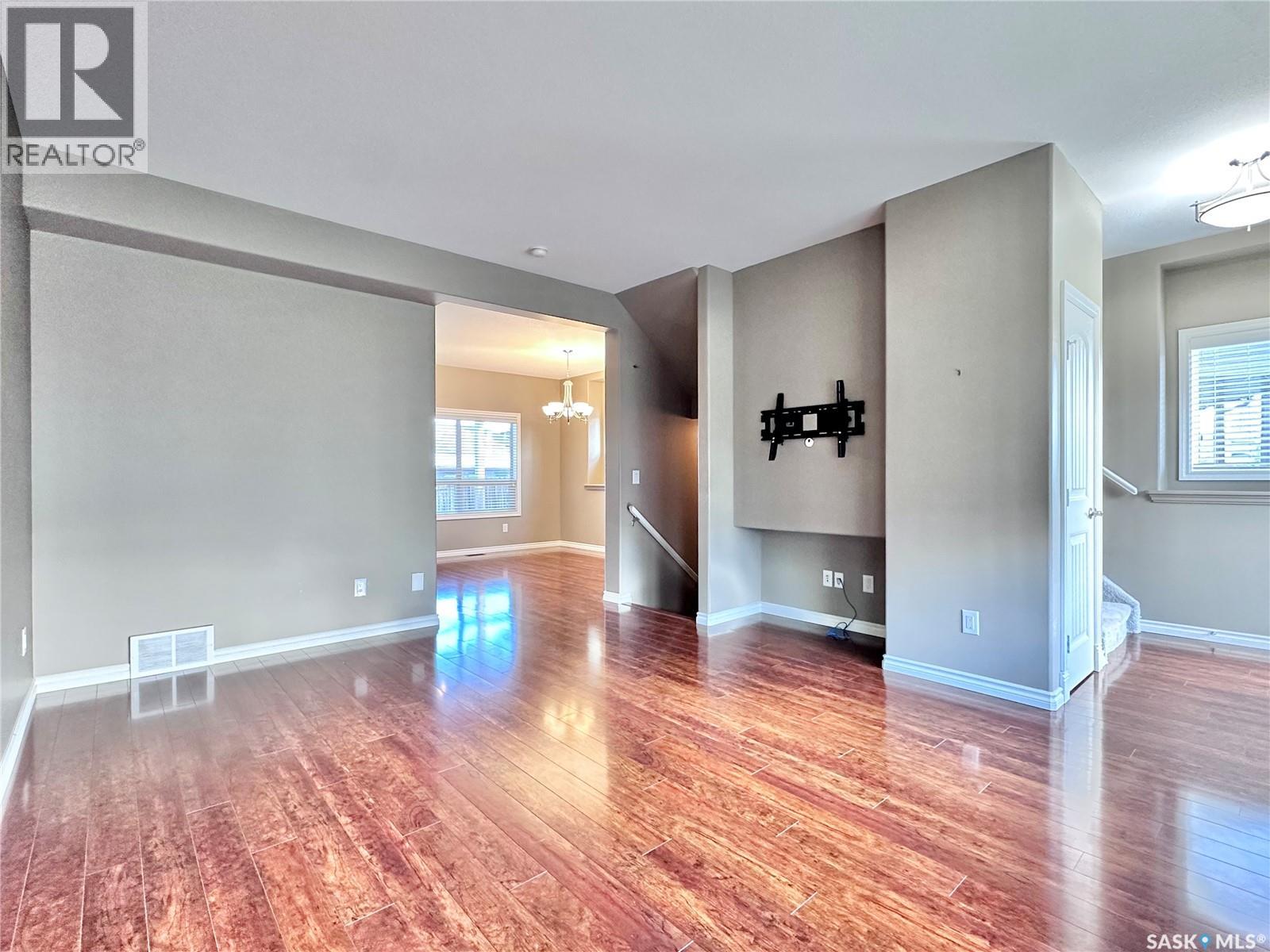 1026 Willowgrove Crescent, Saskatoon, Saskatchewan  S7W 0H7 - Photo 5 - SK024618