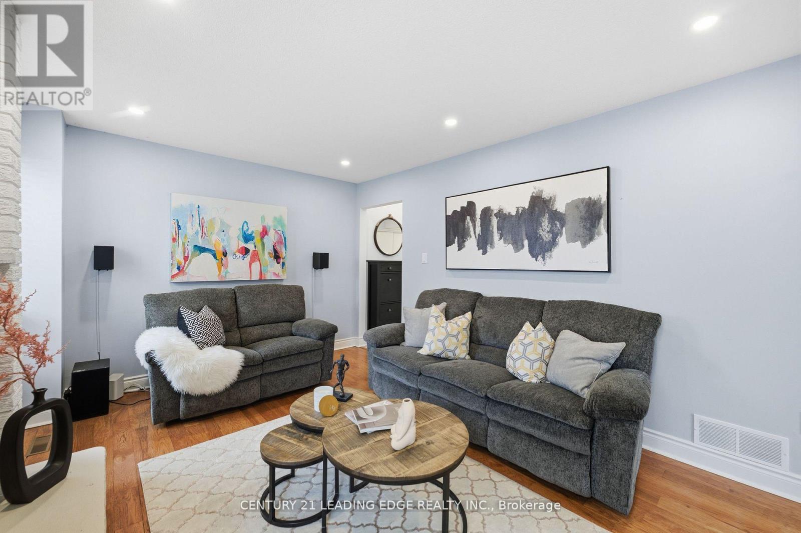 110 Holliday Drive, Whitby, Ontario  L1P 1G5 - Photo 5 - E12572426