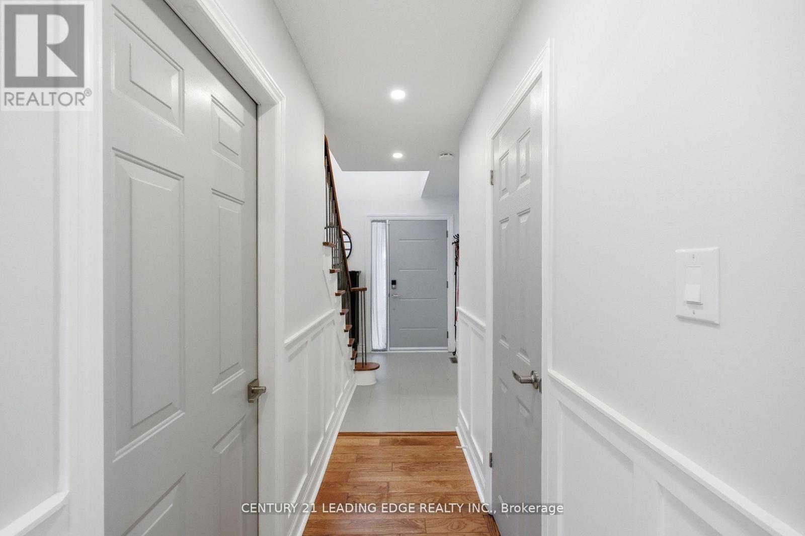 110 Holliday Drive, Whitby, Ontario  L1P 1G5 - Photo 7 - E12572426