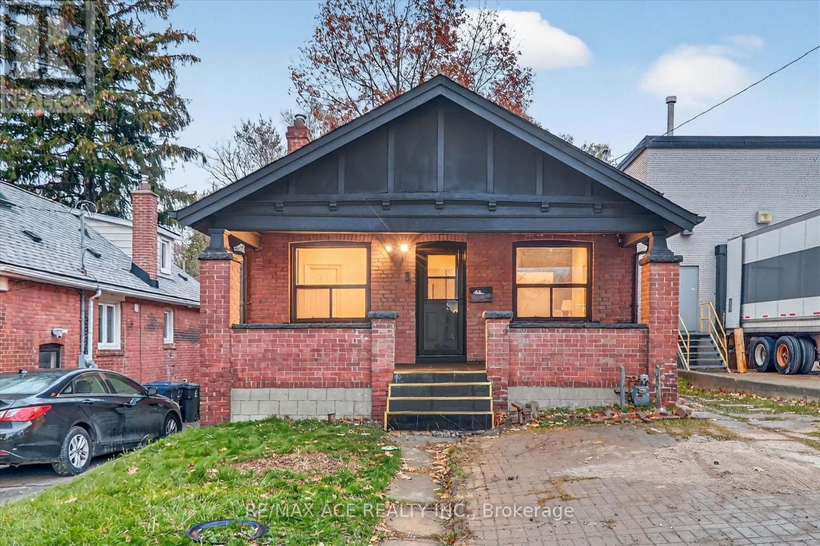 3 Macey Avenue, Toronto, Ontario  M1L 2T6 - Photo 2 - E12572450