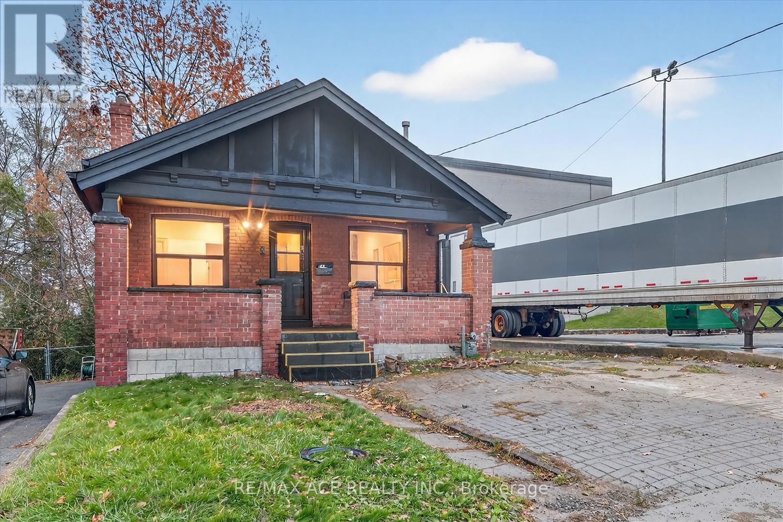 3 Macey Avenue, Toronto, Ontario  M1L 2T6 - Photo 3 - E12572450