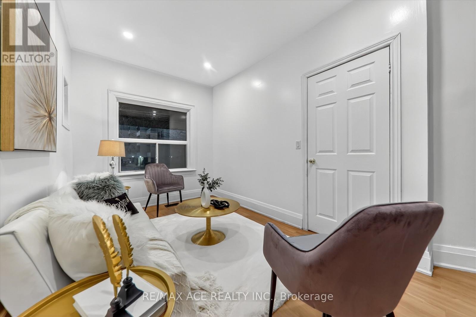 3 Macey Avenue, Toronto, Ontario  M1L 2T6 - Photo 7 - E12572450