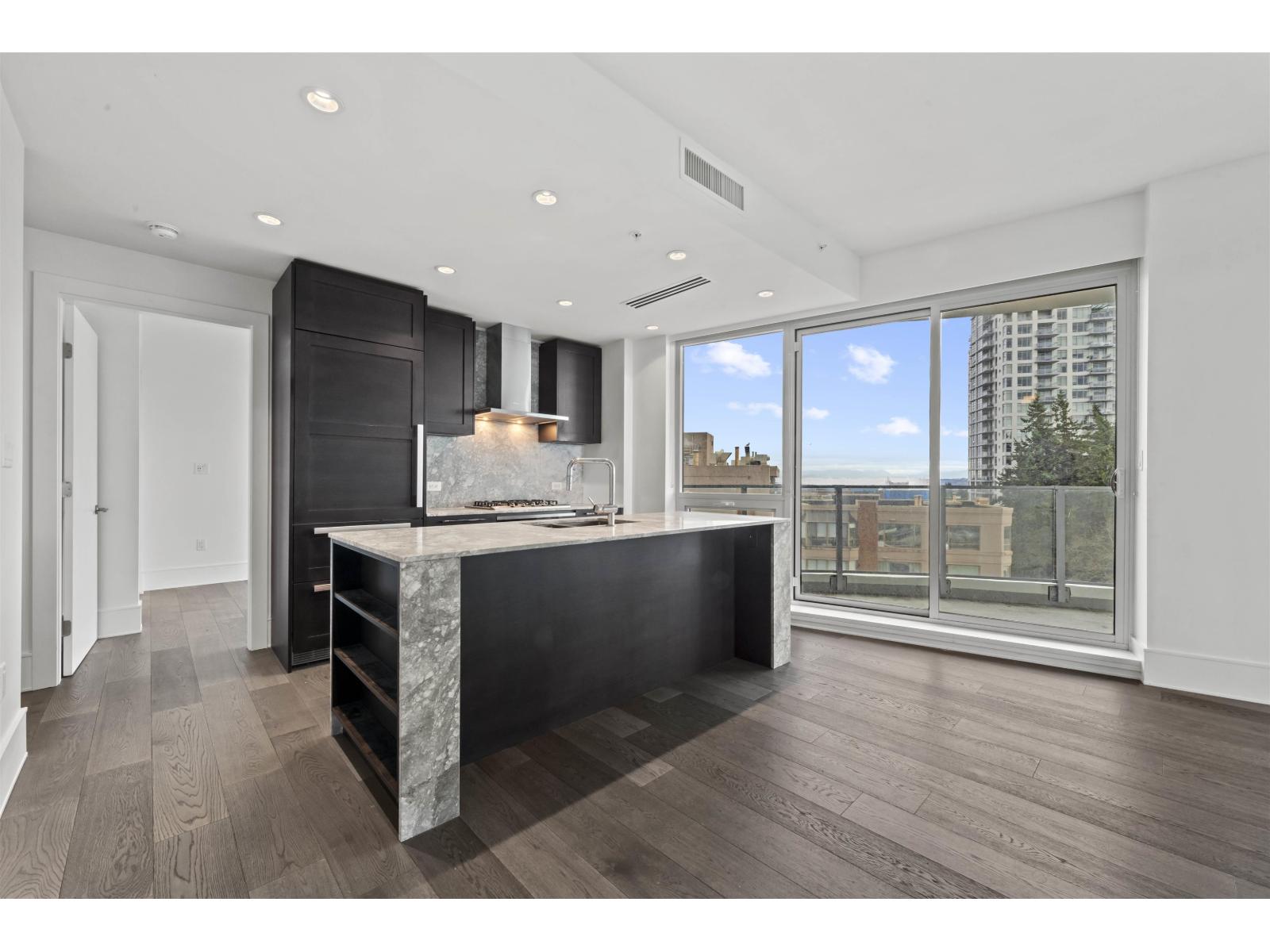 803 1501 Foster Street, White Rock, British Columbia  V4B 0C3 - Photo 2 - R3069611