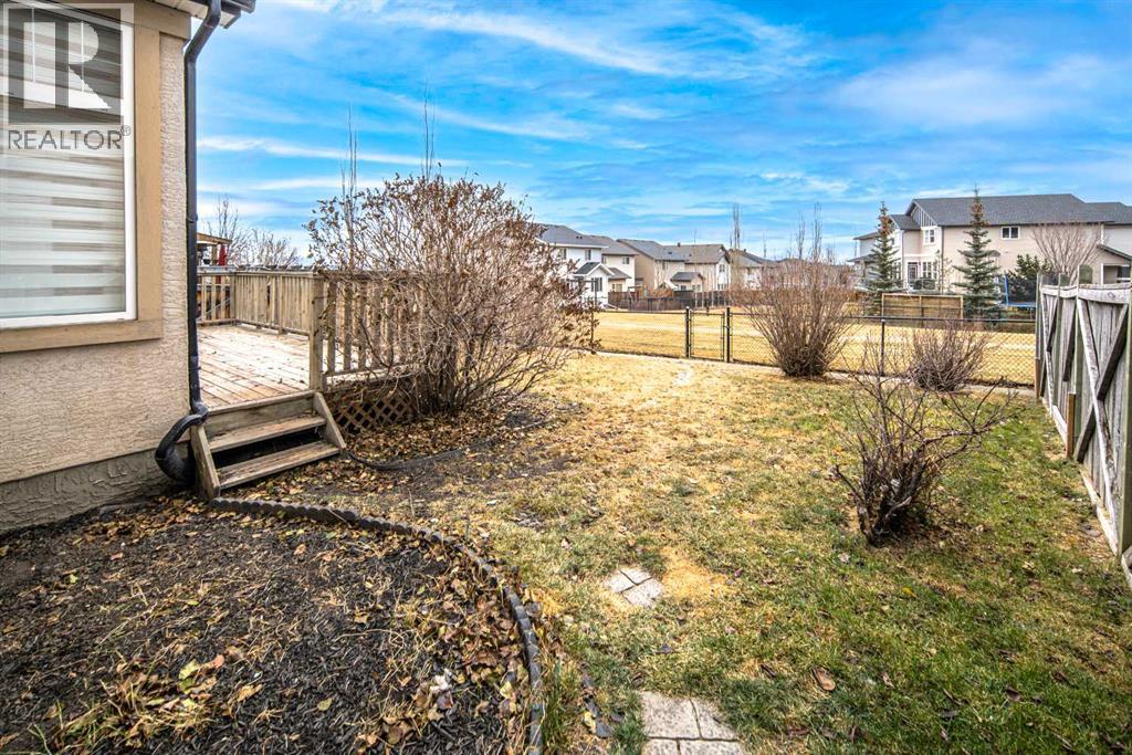 18 Hidden Creek Point Nw, Calgary, Alberta  T3A 6J6 - Photo 33 - A2272344