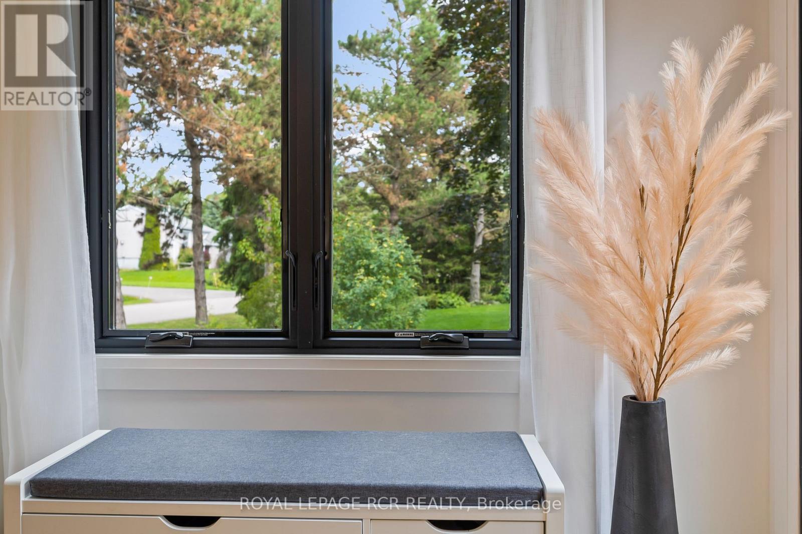 22 Arlow Road, Caledon, Ontario  L7K 0A5 - Photo 13 - W12380886