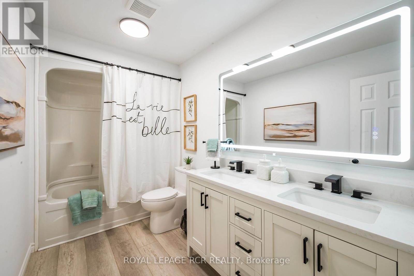 22 Arlow Road, Caledon, Ontario  L7K 0A5 - Photo 18 - W12380886