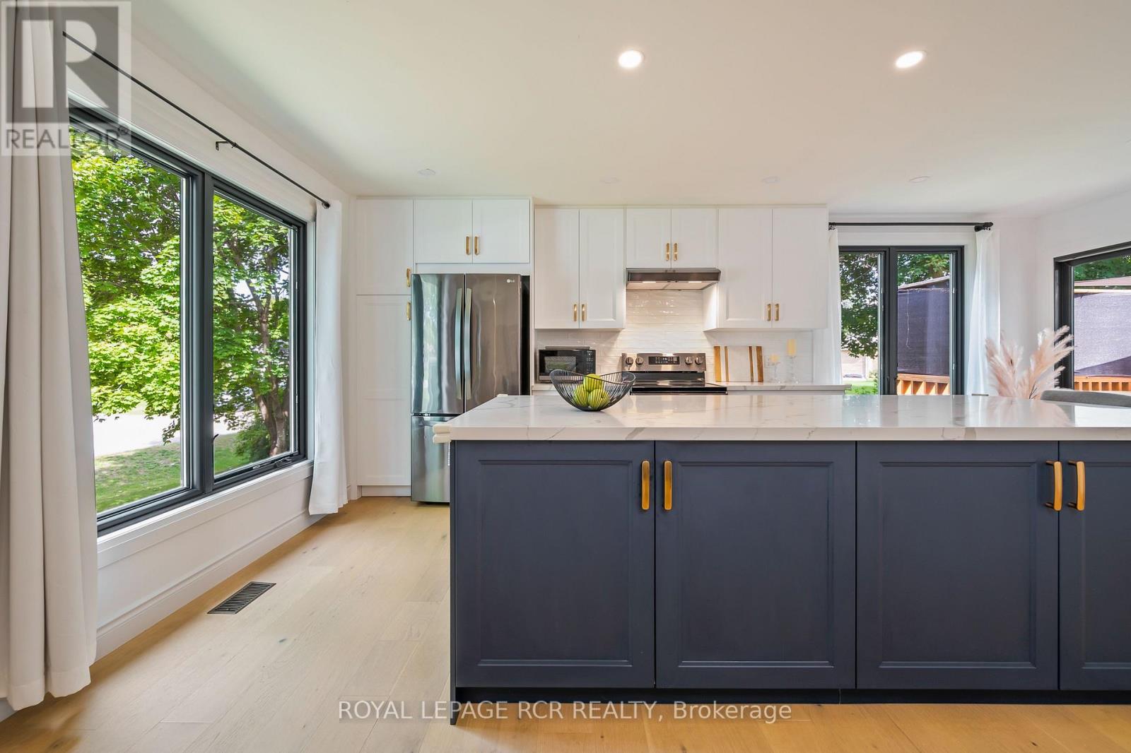 22 Arlow Road, Caledon, Ontario  L7K 0A5 - Photo 8 - W12380886