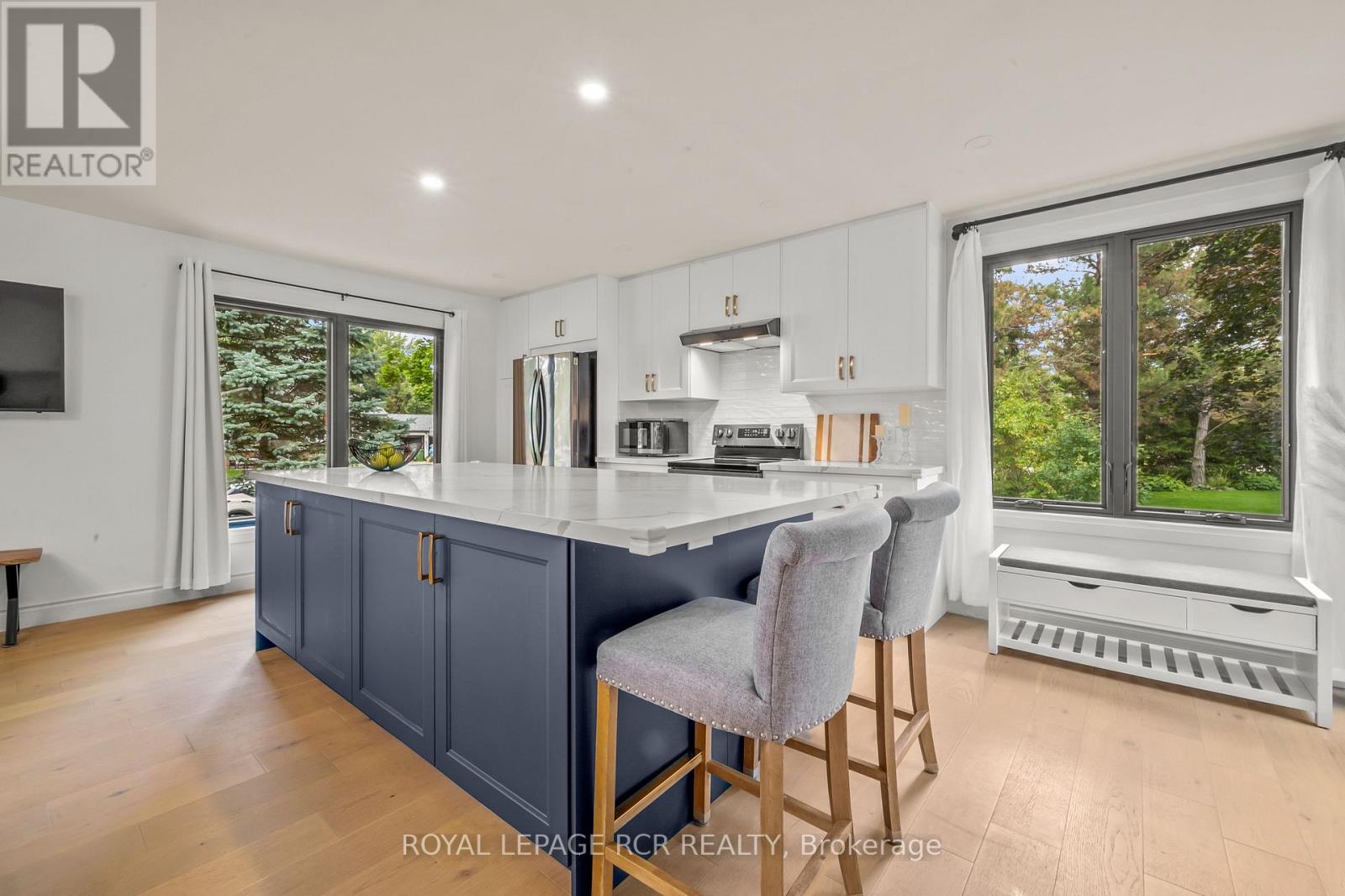 22 Arlow Road, Caledon, Ontario  L7K 0A5 - Photo 9 - W12380886