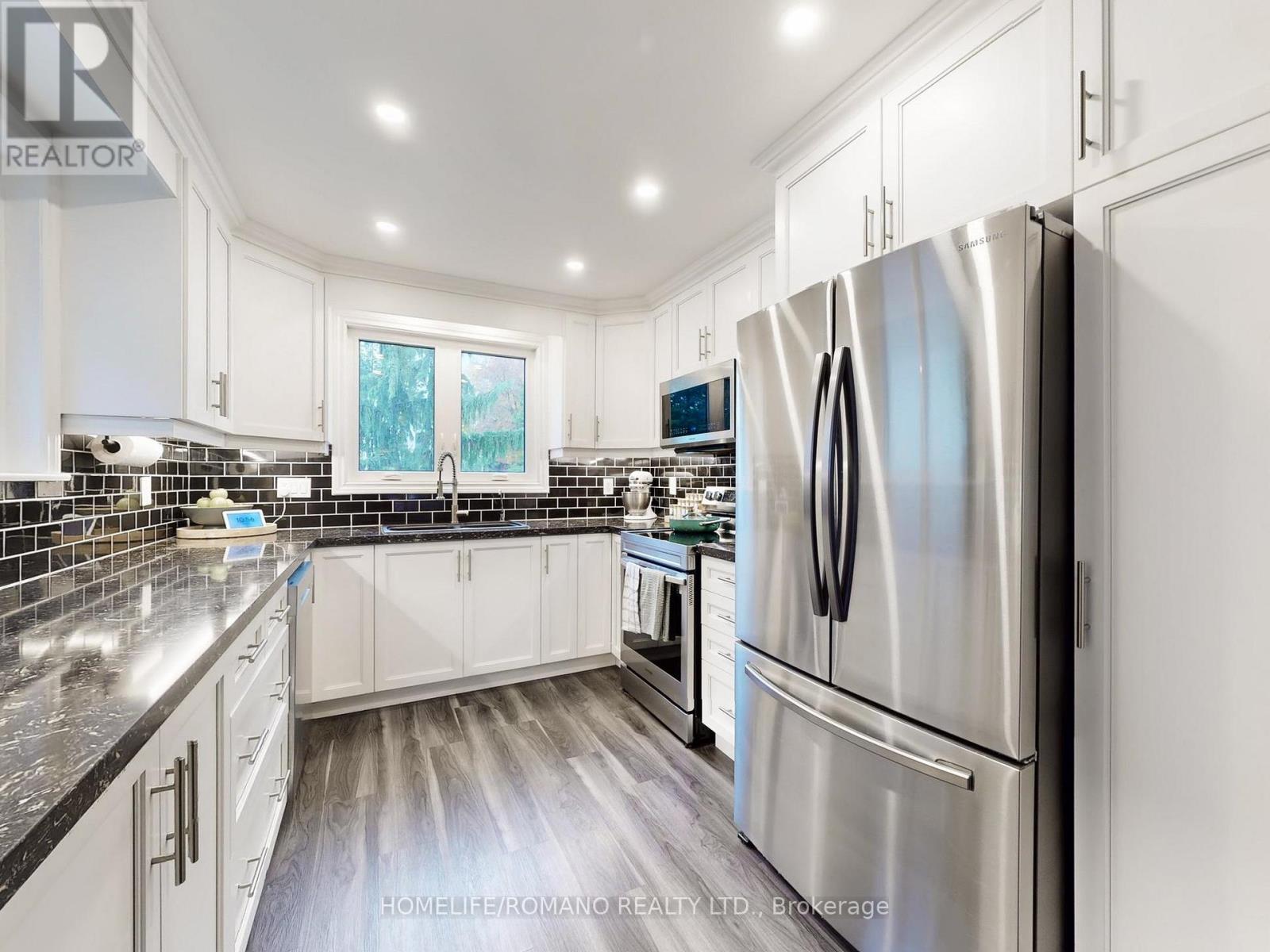 686 Irwin Crescent, Newmarket, Ontario  L3Y 5A2 - Photo 15 - N12572504