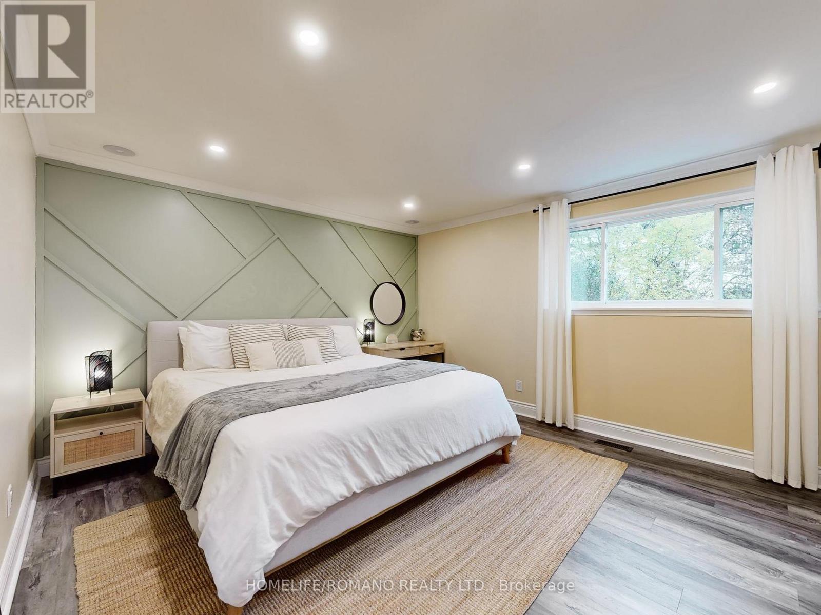 686 Irwin Crescent, Newmarket, Ontario  L3Y 5A2 - Photo 26 - N12572504