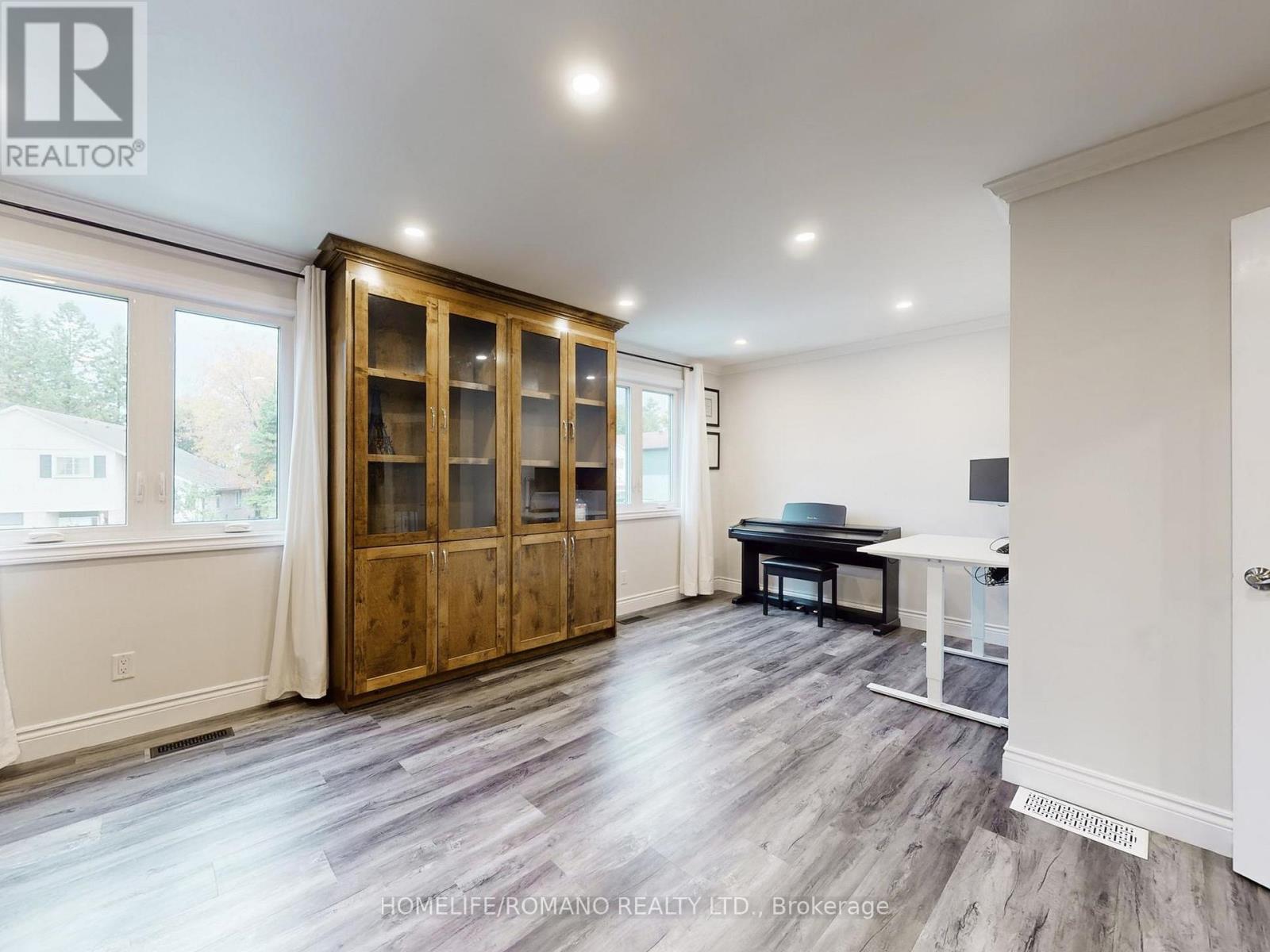 686 Irwin Crescent, Newmarket, Ontario  L3Y 5A2 - Photo 30 - N12572504