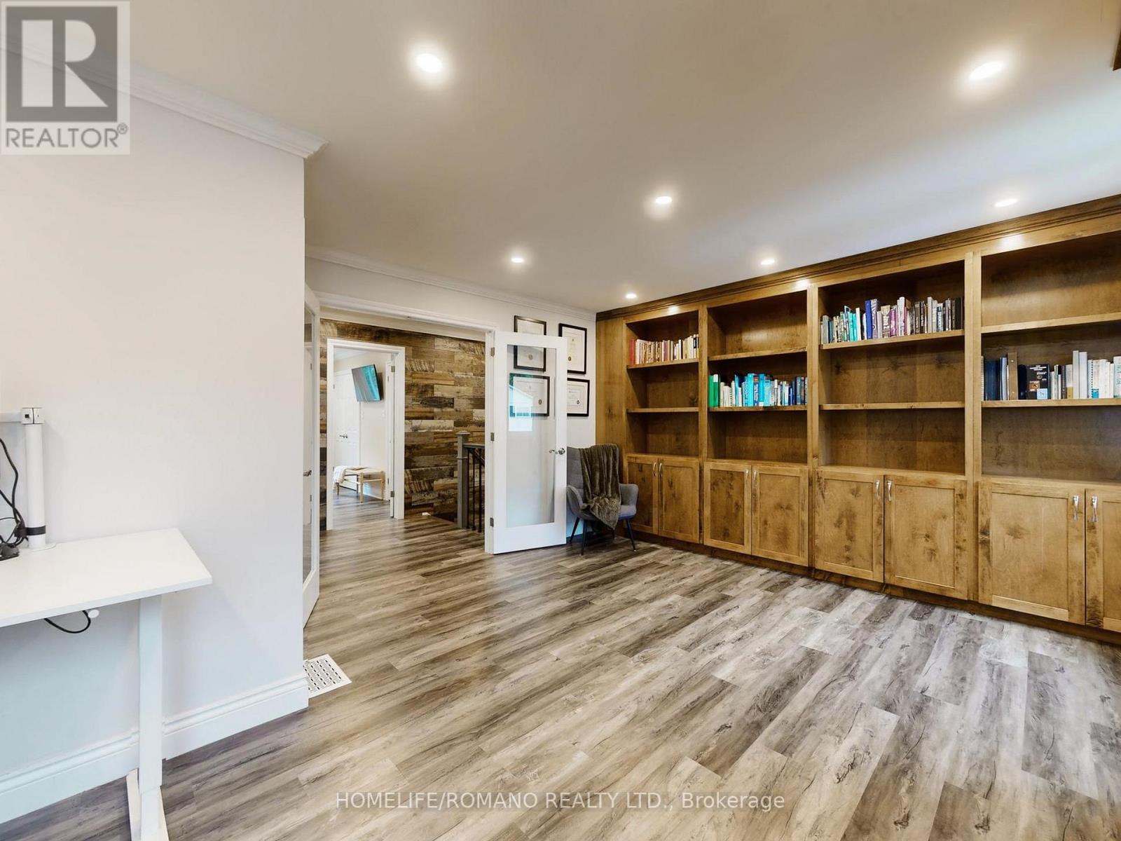 686 Irwin Crescent, Newmarket, Ontario  L3Y 5A2 - Photo 33 - N12572504