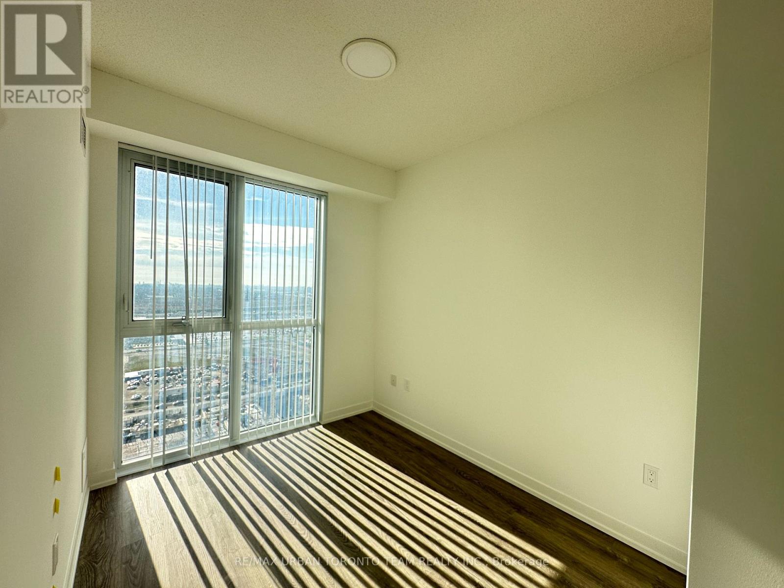 2509 - 8 Interchange Way, Vaughan, Ontario  L4K 5Z7 - Photo 13 - N12572512