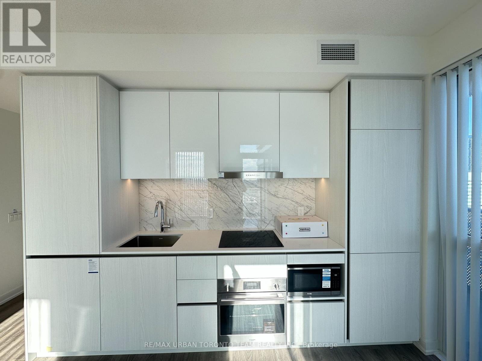 2509 - 8 Interchange Way, Vaughan, Ontario  L4K 5Z7 - Photo 17 - N12572512