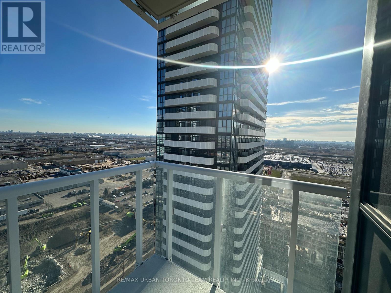 2509 - 8 Interchange Way, Vaughan, Ontario  L4K 5Z7 - Photo 18 - N12572512