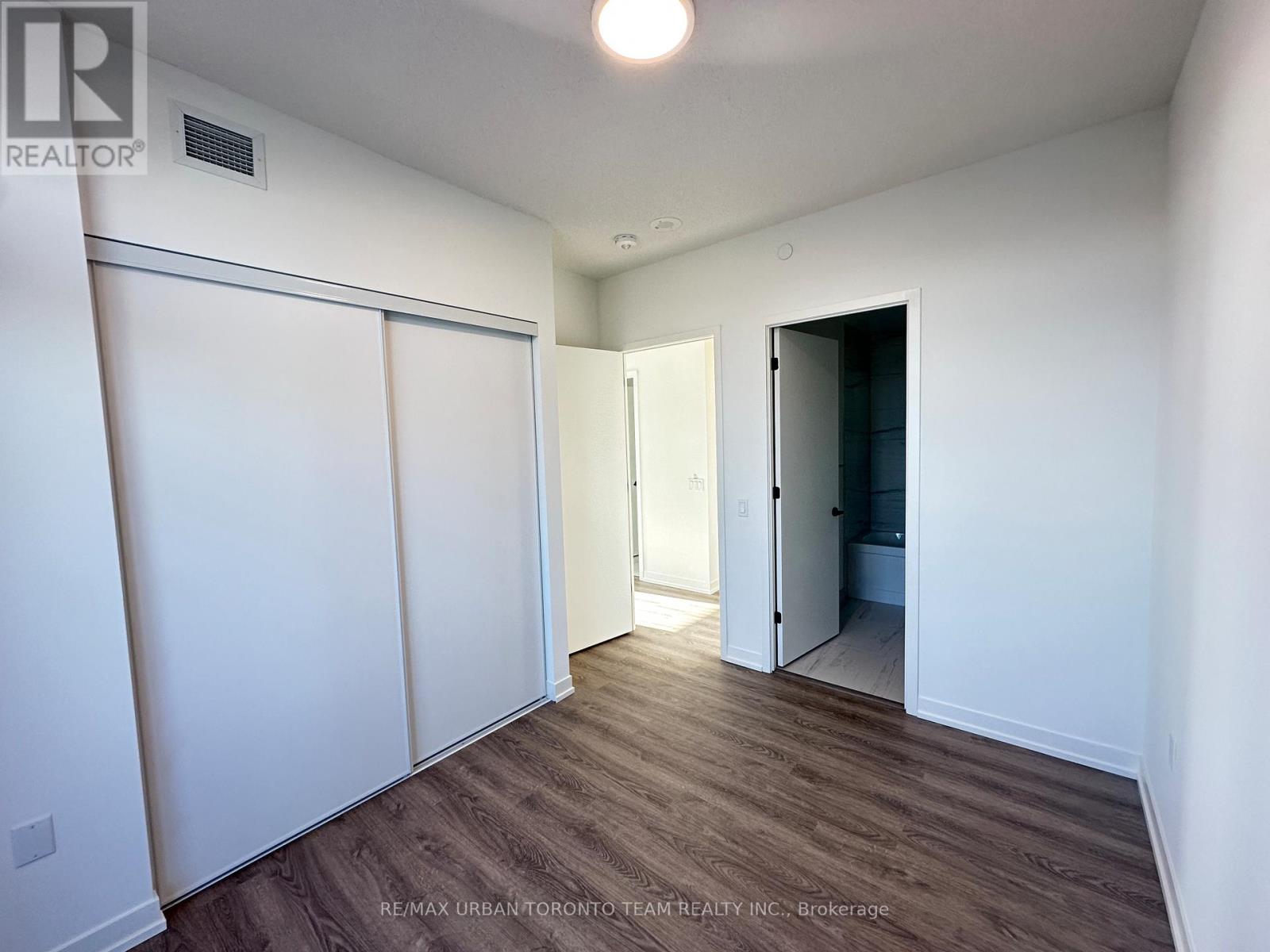 2509 - 8 Interchange Way, Vaughan, Ontario  L4K 5Z7 - Photo 7 - N12572512