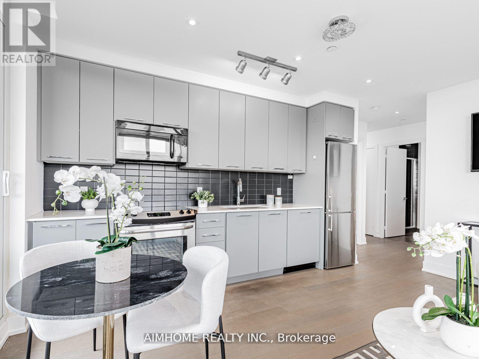 1202 - 9471 Yonge Street, Richmond Hill, Ontario  L4C 1V4 - Photo 7 - N12572548