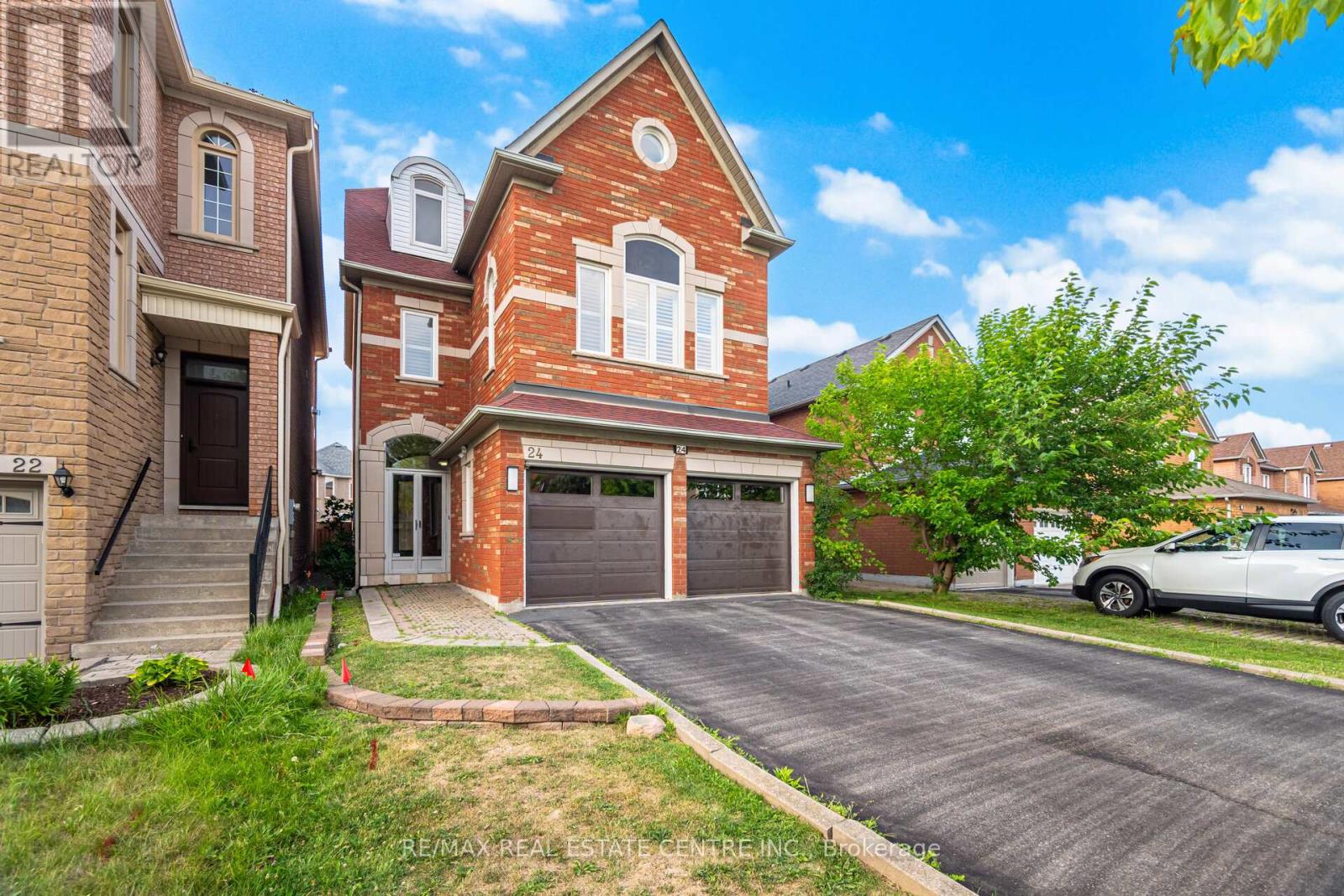 24 FUTURA AVENUE, Richmond Hill, Ontario